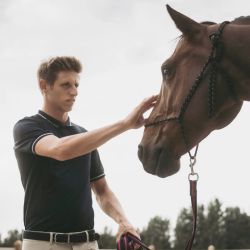 Polo équitation homme Atlas 24 Horse Pilot bleu graphite - Le Paturon