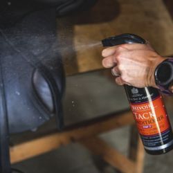 Spray revitalisant Belvoir Carr and Day and Martin Tack Conditionner - Entretien cuir équitation 500ml - Le Paturon