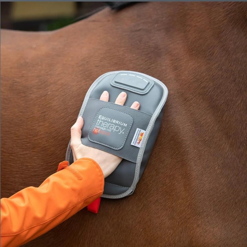 Gant de massage cheval chauffant Equilibrium - Le Paturon