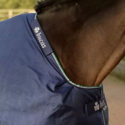 Couverture cheval imperméable épaules larges Smartex Rain Big Neck 0g Bucas bleu - Le Paturon