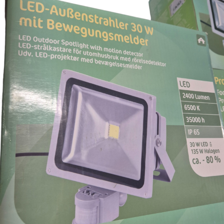 Projecteur extérieur écurie cheval LED 30W avec détecteur de mouvement - Le Paturon