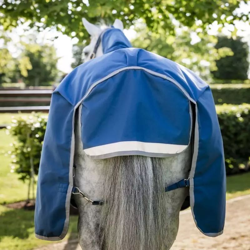 Couverture cheval extérieur thérapeutique Rambo Ionic 100g Horseware bleu argent - Le Paturon