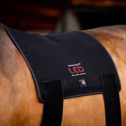 Tapis cheval thérapeutique luminothérapie LED Lumière Rouge Horseware noir - Le Paturon