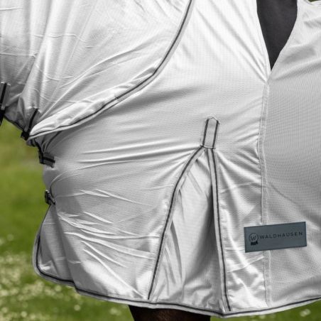 Couverture anti-mouche anti dermite cheval Protect Waldhausen gris argent - Le Paturon