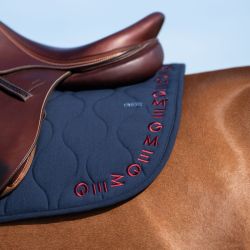 Tapis cheval Essentiel Obstacle GEM bleu marine logo bordeaux