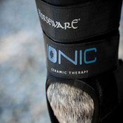 Protège-jarrets cheval thérapeutique Ionic Horseware lot de 2 noir