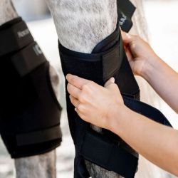 Protège-jarrets cheval thérapeutique Ionic Horseware lot de 2 noir