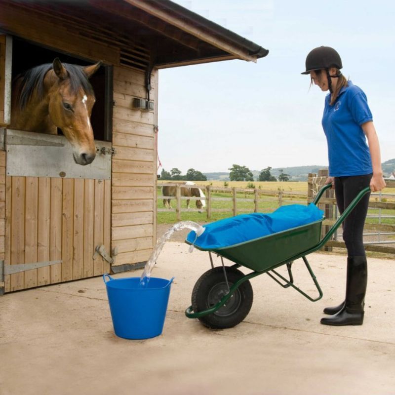 Récipient vache à eau H2Go Bag pour brouette écurie