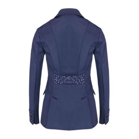 Enfin une veste de concours conçue pour toutes les cavalières de dressage - Le Paturon